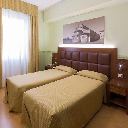 Hotel Terminus & Plaza بيزا المظهر الخارجي الصورة