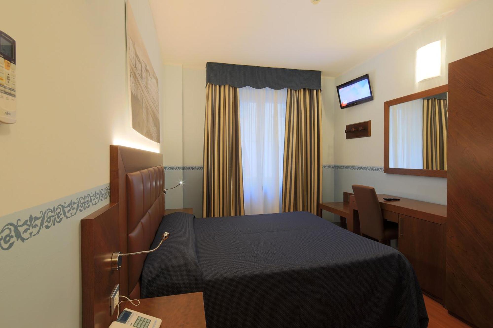 Hotel Terminus & Plaza بيزا المظهر الخارجي الصورة